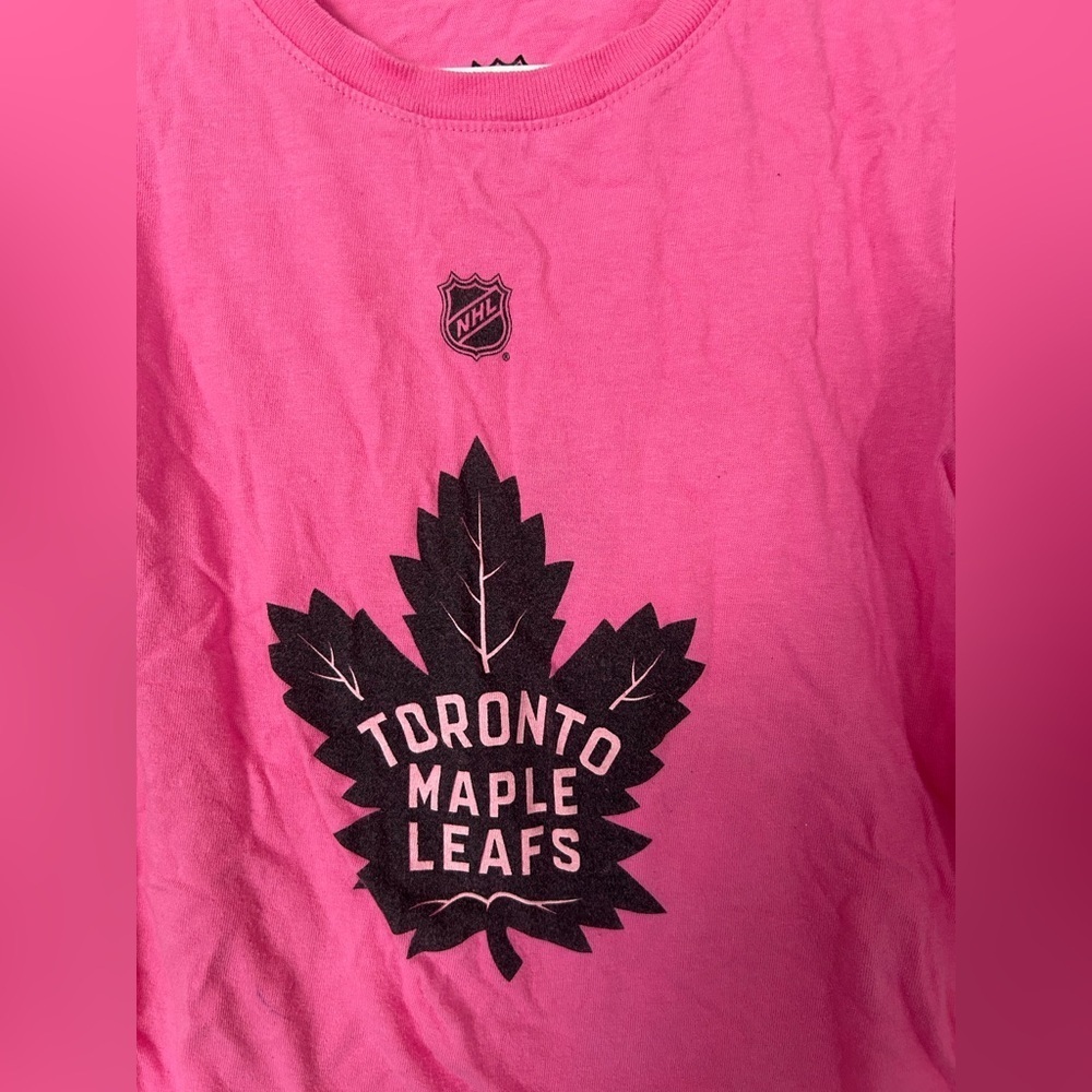 NHL Toronto Maple Leafs Kids Pink T-Shirt Matthews Size Large - Picture 2 of 6